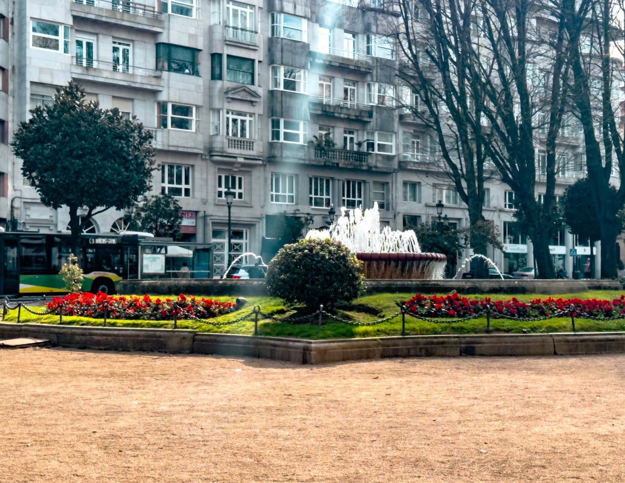 Vigo Travel Guide (4).png